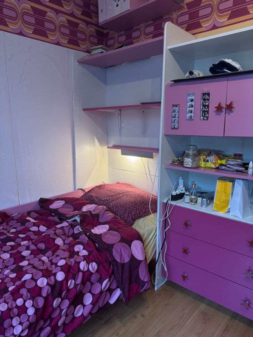 Furnished room