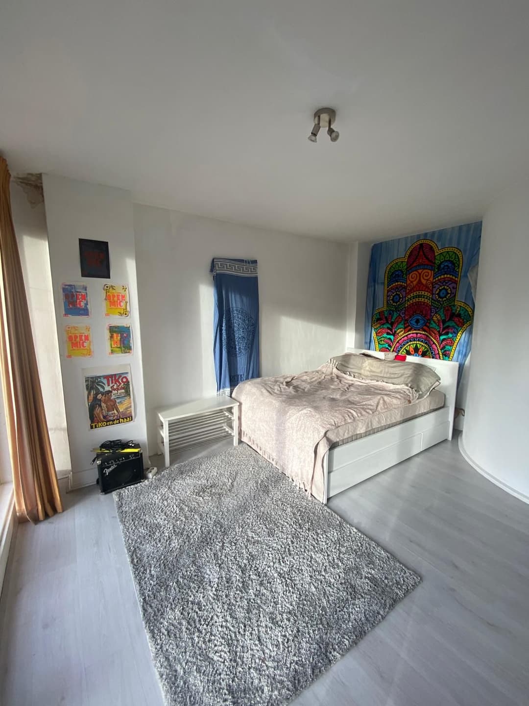 Spacious room