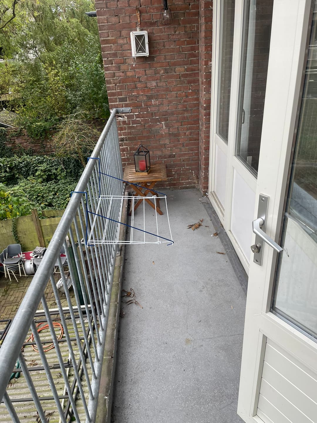 Spacious room with a balcony